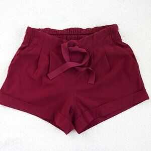 *Lululemon* Spring Break Away Shorts II - Rosewood - size 4 - FAST SHIP!